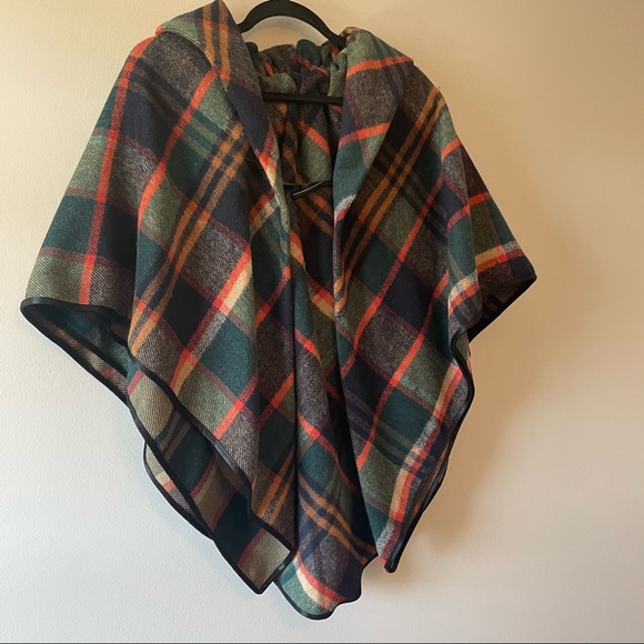 Plaid Poncho Jacket - Picture 4 of 5